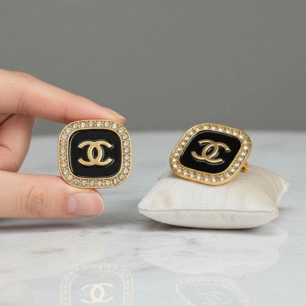 Chanel CC Halo Onyx Square Stud