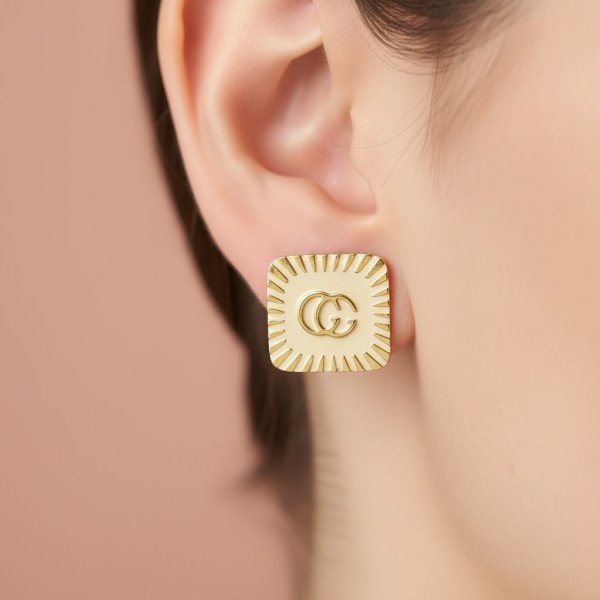 Chanel CC Halo Pearl Square Stud